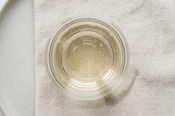 White wine vinegar