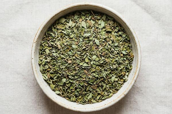 Dried marjoram