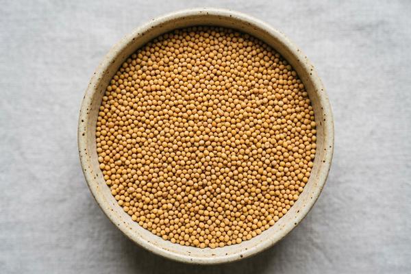 Yellow mustard seed