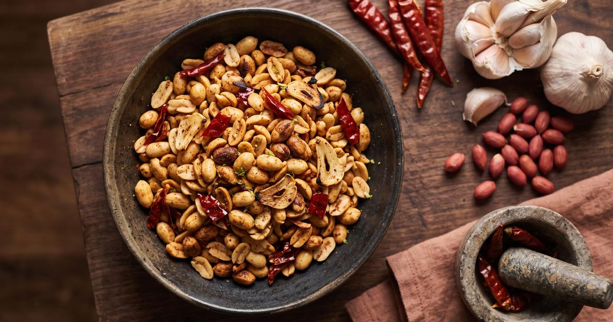 Cacahuates Enchilados, Mexican Chile-Lime Peanuts