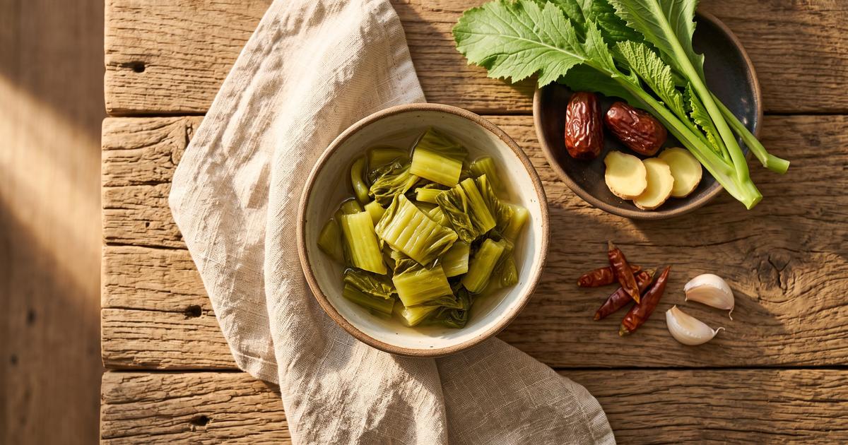 Dua Cai Chua, Vietnamese Pickled Mustard Greens
