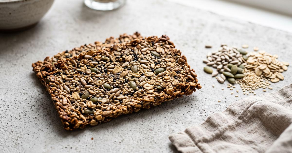 Nordic Seed Crispbread (Frøknekkebrød)