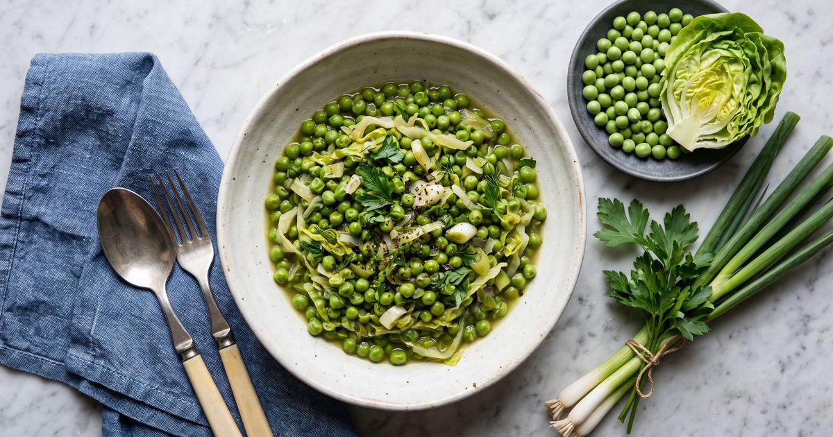 Petits Pois a la Francaise, French Braised Peas with Lettuce