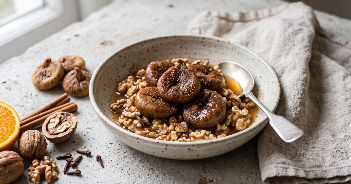 Poached Figs in Orange and Cinnamon