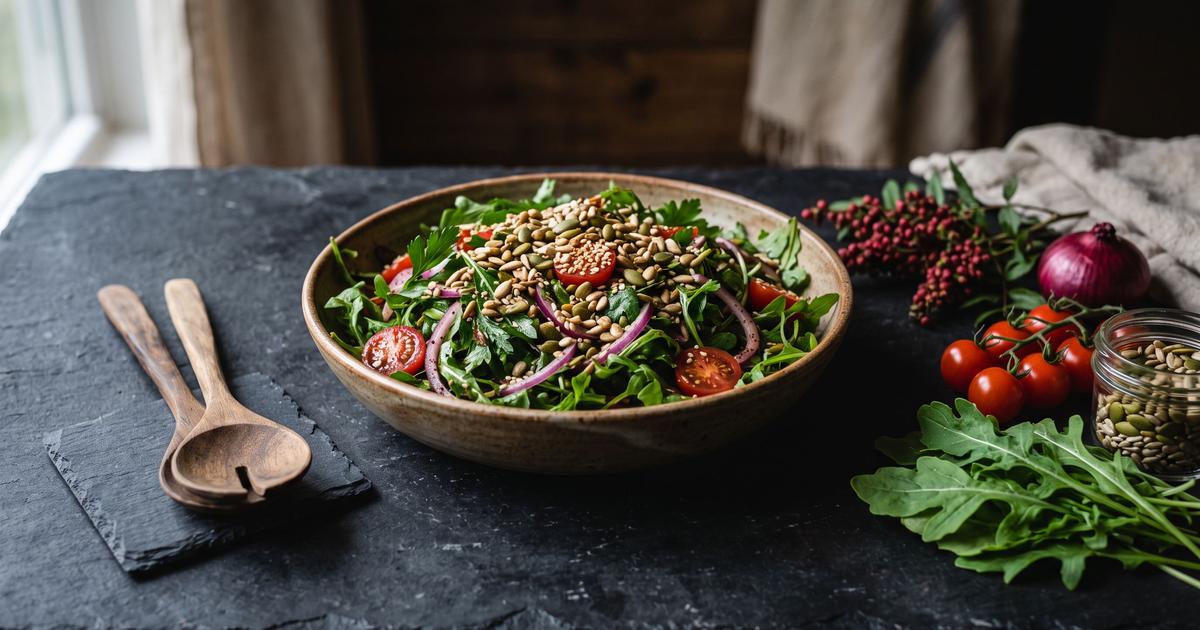Salatet Jarjir, Levantine Arugula and Sumac Salad