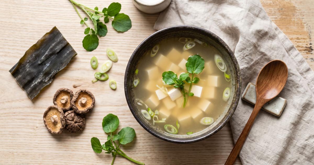 Sumashi-jiru, Clear Dashi Soup with Tofu