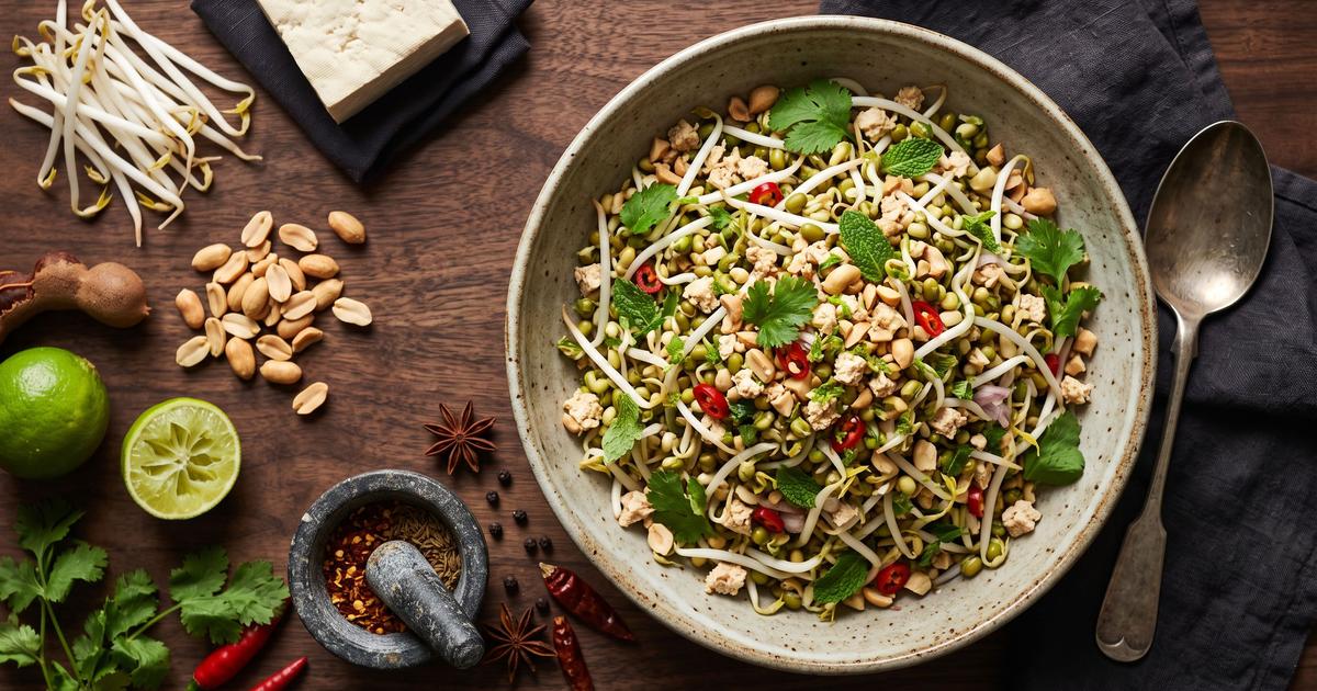 Yam Tua Ngok, Thai Bean Sprout and Tofu Salad